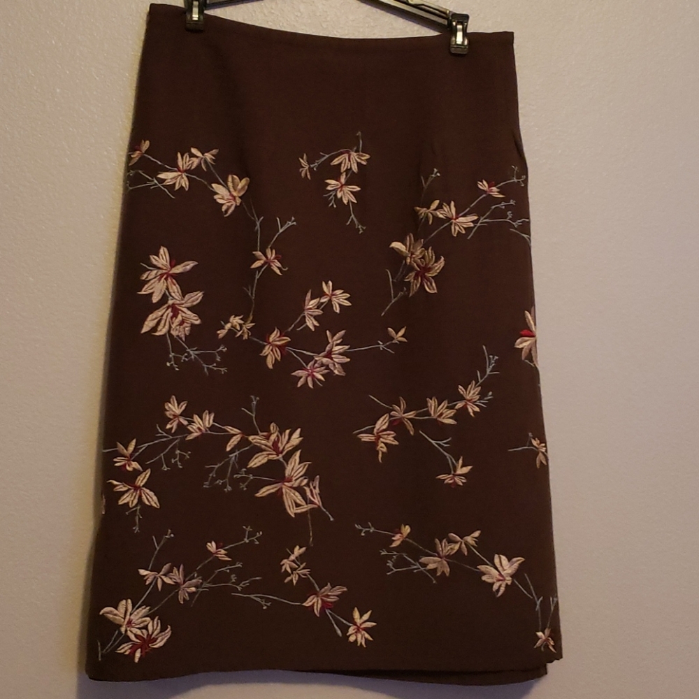 ⚫ 2 for $20  AVENUE Brown Embroidery Skirt